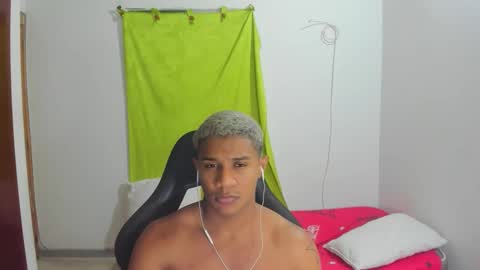 Ethan  online show from May 31, 12:20 am