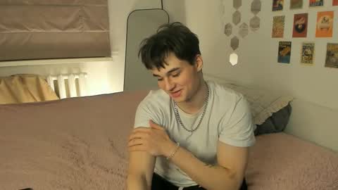 Henry online show from March 6, 9:47 pm