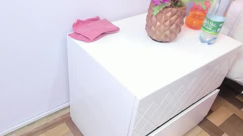 Snapshot of cottons_candys chatting on October 22, 12:29 pm cottons_candys online show from October 22, 12:29 pm