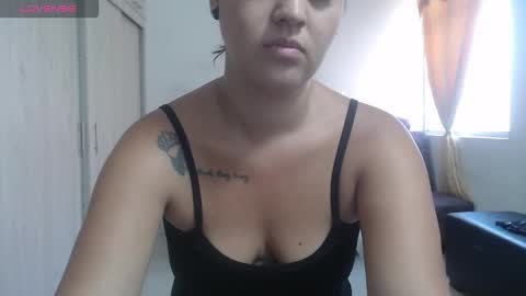  ALEJANDRO Y EMILY  online show from November 8, 3:37 pm