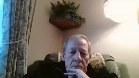 courieral1 online show from December 16, 9:04 am