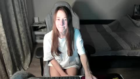 Snapshot of courtney_luv chatting on February 1, 3:18 pm Im Courtney Nice to meet youFollow meInstagram courtneyluv778 online show from February 1, 3:18 pm