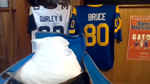 craveitoften online show from December 14, 2:55 am