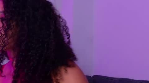 Laura  online show from December 1, 10:08 pm