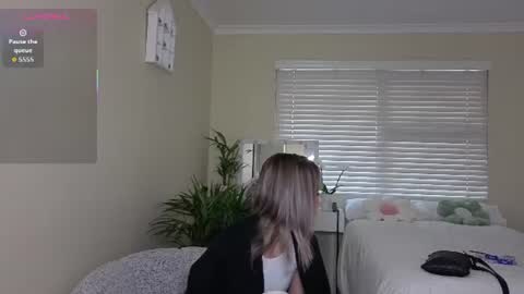 Stacy 2pm to 6pm mon-fri 3 CAT online show from July 3, 3:06 pm