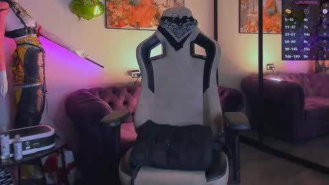    online show from January 12, 3:14 pm