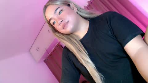 Hot Ayisha online show from July 22, 5:26 pm