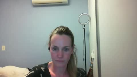 Anny online show from October 27, 12:10 am