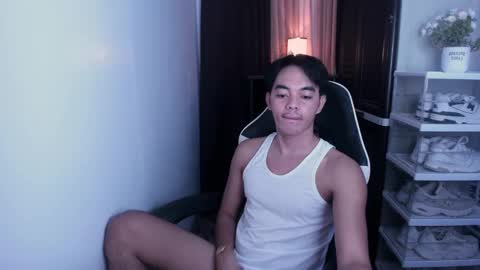 Snapshot of crazyasiancum chatting on December 5, 1:53 am Zion online show from December 5, 1:53 am