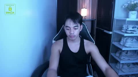 Snapshot of crazyasiancum chatting on December 6, 1:46 am Zion online show from December 6, 1:46 am