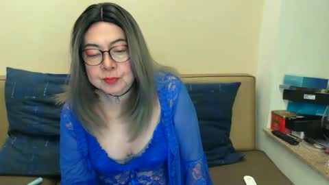 Kelly   online show from May 13, 6:50 pm