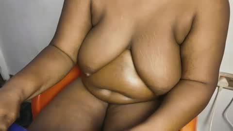 creamyposh1 online show from March 13, 5:44 am