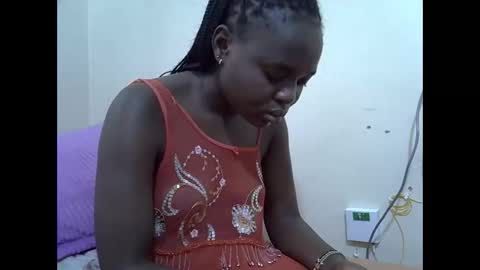 creamyypussyy online show from February 24, 6:27 am