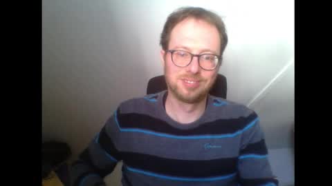 Snapshot of creloxp chatting on March 7, 1:29 pm creloxp online show from March 7, 1:29 pm