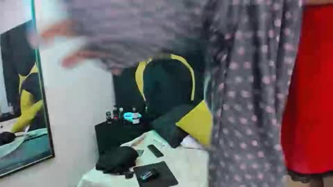 Criistaal   online show from March 7, 5:40 am