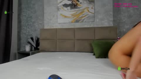 Gold Couple online show from February 19, 8:10 pm