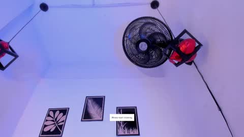 criss_zuri online show from April 10, 11:59 am