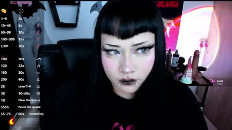 Cris online show from December 2, 9:24 pm