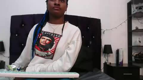Snapshot of cristal_smith06 chatting on January 4, 1:52 am Hanna online show from January 4, 1:52 am