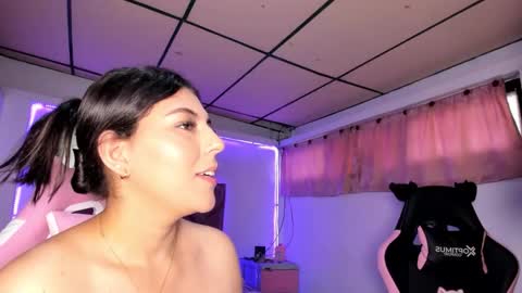 cristal_smith20 online show from March 11, 2:20 pm