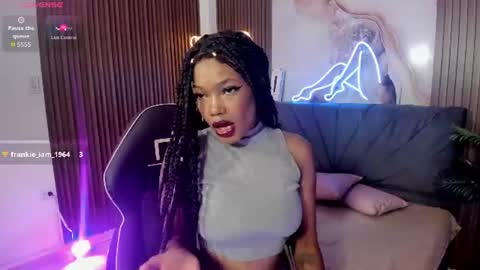 Crystalbroke  online show from June 12, 7:24 pm