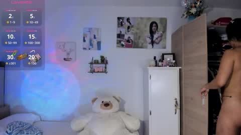 Snapshot of cristalmunez chatting on October 17, 12:20 pm cristal online show from October 17, 12:20 pm