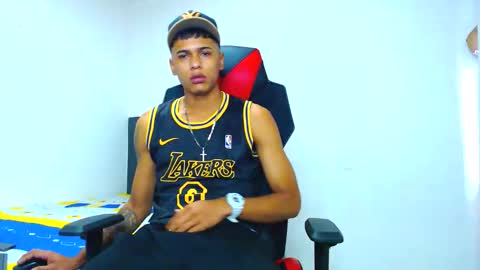 cristian online show from April 22, 3:19 pm