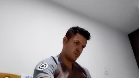 cristopher3042 online show from January 3, 2:32 am