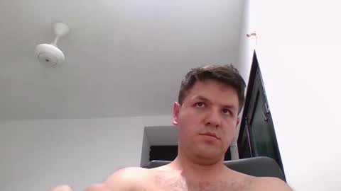 cristopher3042 online show from April 7, 11:40 pm