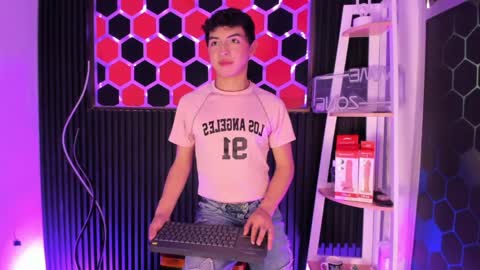 Cristopher  online show from April 24, 9:06 pm