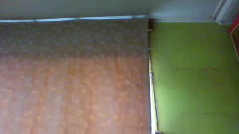 crmperez online show from December 17, 9:43 pm