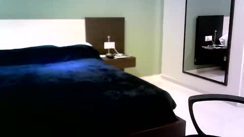 Linda Cross online show from October 29, 2:02 am