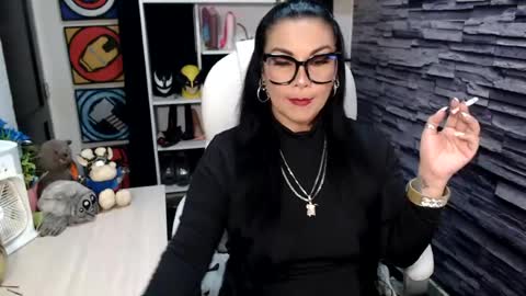 cruela_deviil online show from August 9, 9:08 pm
