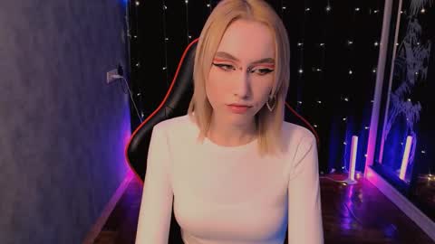 crybambi online show from February 14, 8:17 am