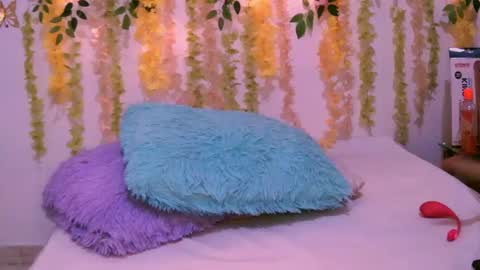 crysrus online show from March 10, 3:12 am