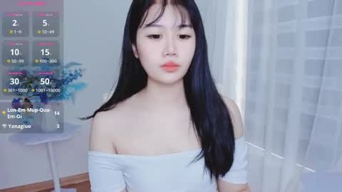 Snapshot of crystal_lea chatting on October 15, 1:42 am crystal_lea online show from October 15, 1:42 am