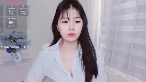 Snapshot of crystal_lea chatting on October 21, 1:54 am crystal_lea online show from October 21, 1:54 am