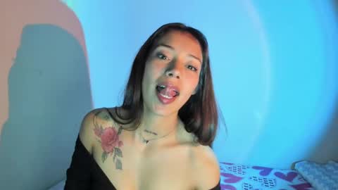 crystal_rainers online show from March 11, 10:42 pm