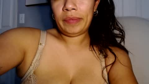 crystaldimples online show from June 25, 8:03 pm