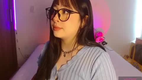 Olivia  online show from June 24, 1:40 pm