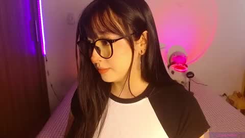 Olivia  online show from August 3, 1:28 pm