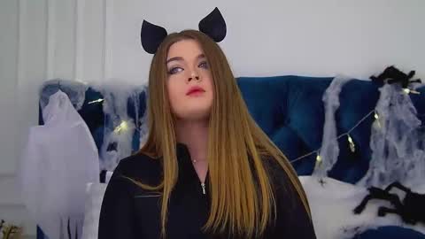 Crystal online show from October 26, 6:07 pm