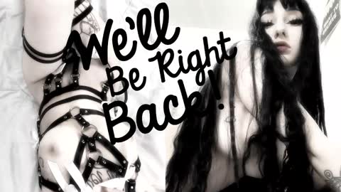 Sasha    Make me moan with patterns   good music here  online show from February 7, 11:35 am