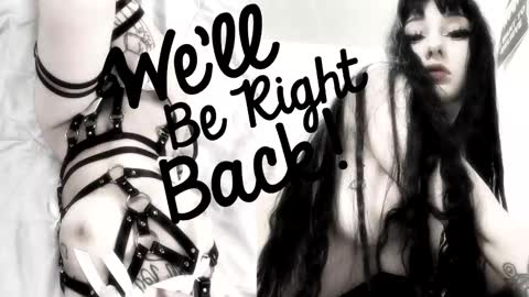 Sasha    Make me moan with patterns   good music here  online show from January 7, 11:32 pm