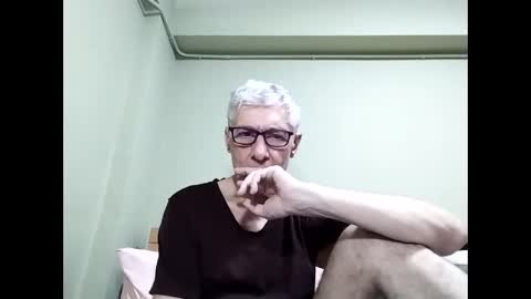 Snapshot of cucaio18 chatting on October 26, 6:36 am BIG UNCUT HARD COCK online show from October 26, 6:36 am