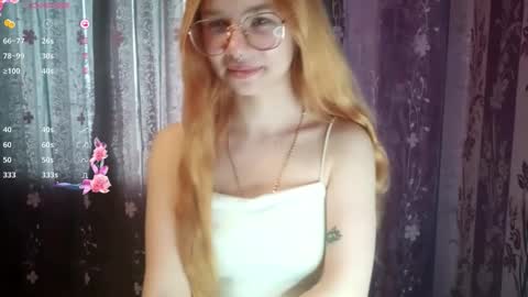 Snapshot of cucumber_kringe chatting on October 21, 7:24 am Sia online show from October 21, 7:24 am