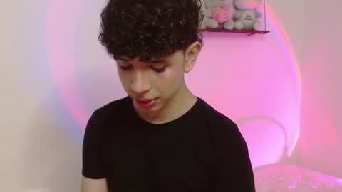 Cuddly online show from February 19, 5:50 am