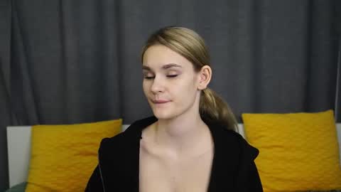 Naomi online show from October 23, 10:21 pm