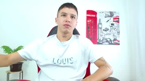 cumandres online show from November 26, 2:58 pm