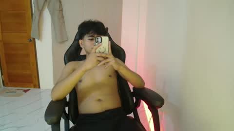 Snapshot of cummingyu chatting on December 18, 12:07 pm cummingyu online show from December 18, 12:07 pm